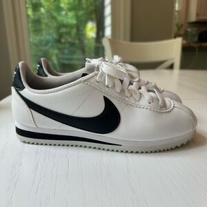 Nike Cortez Women’s Size 6.5 White W Black  Lace Up Sneaker Casual Shoe